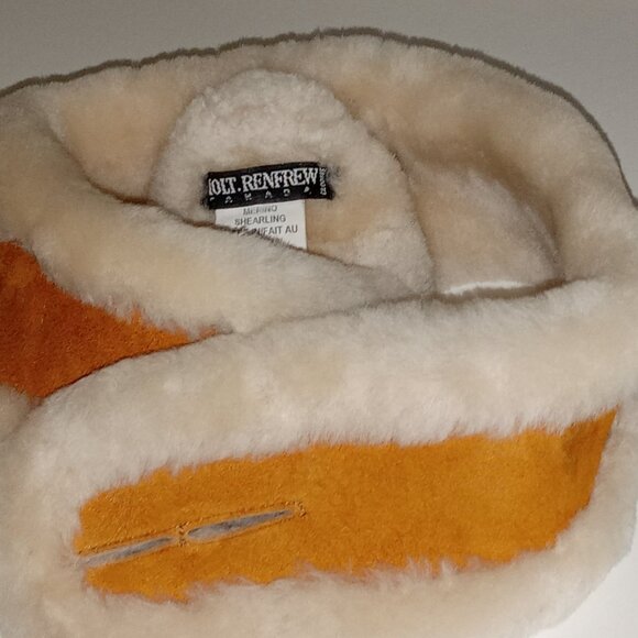 Holt Renfrew shearling neck warmer - Picture 1 of 3